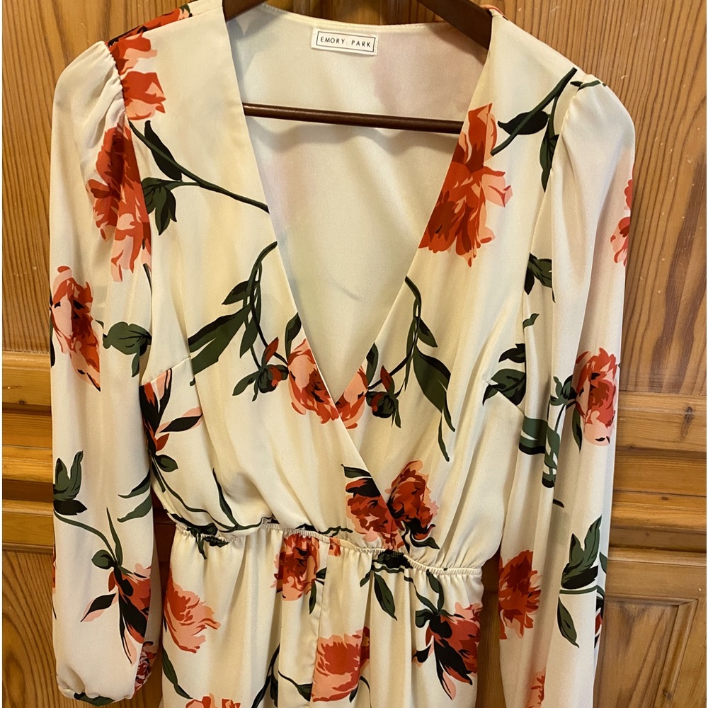 EMORY PARK Ladies Jumper w Shorts. Size L